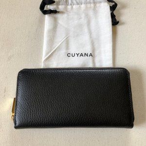 Cuyana Classic Zip Around Wallet & Dust Bag